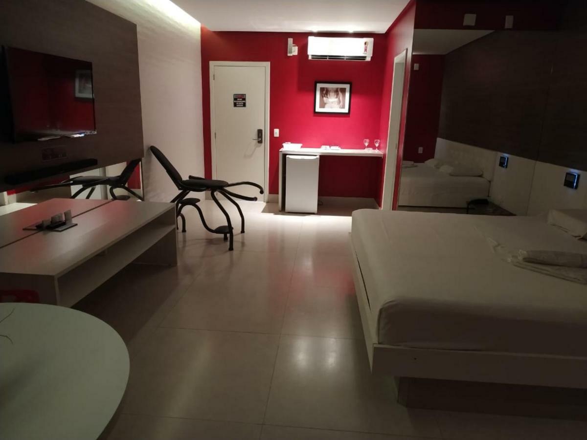 Vegas Motel 因佩拉特里斯 外观 照片